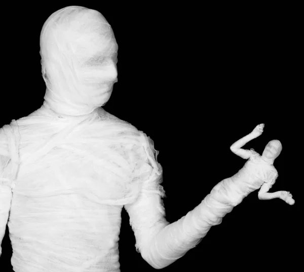 Fantasmagorische Mummy Poppenspeler Een Zwarte Achtergrond — Stockfoto