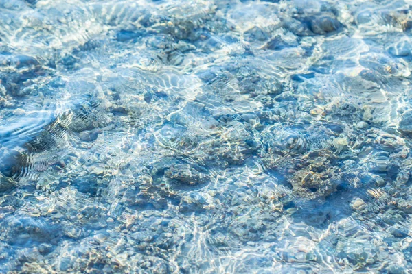 Rocky Sea Floor Och Kristallklart Turkos Vatten — Stockfoto