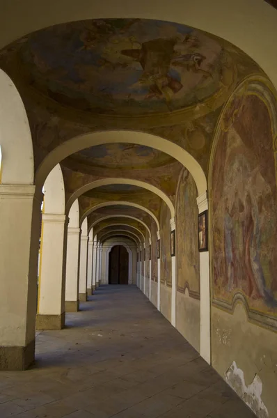 Небольшая Паломническая Церковь Пригороде Праги — стоковое фото