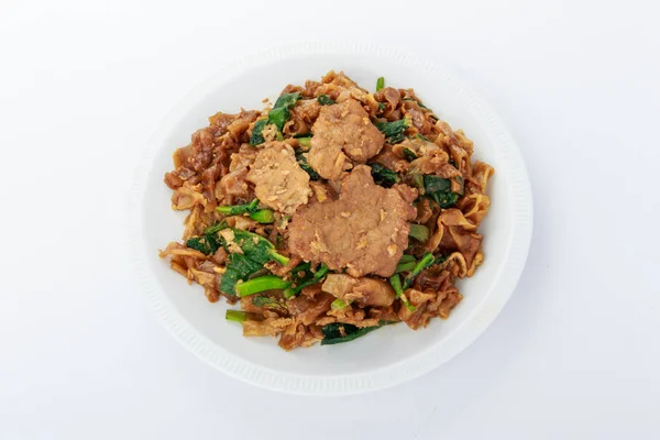 Roer Gebakken Platte Noodle Varkensvlees Met Donkere Sojasaus Thaise Mensen — Stockfoto