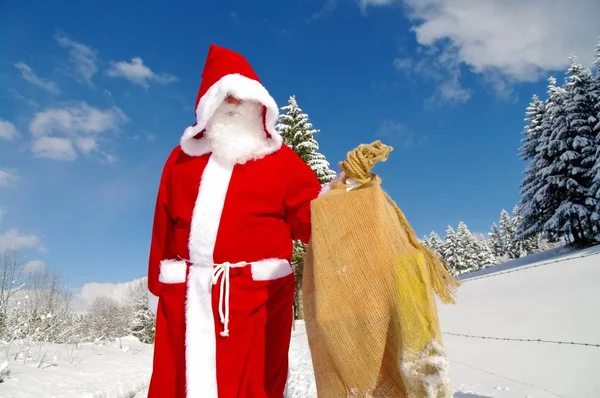 Noel Baba Noel Baba Güzel Kış Peyzaj — Stok fotoğraf