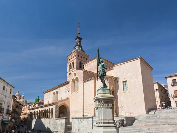 西班牙世界遗产城市塞戈维亚的一座古老教堂 — 图库照片