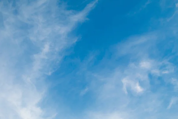 Vacker Blå Himmel Med Moln — Stockfoto
