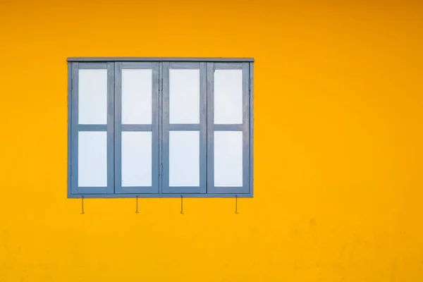 노란색에서 파란색 닫습니다 콘크리트 시멘트 디자인 컨셉으로 — 스톡 사진