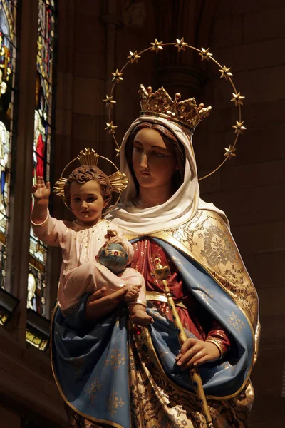 Barevná Náboženská Socha Ježíše Krista Panny Marie — Stock fotografie