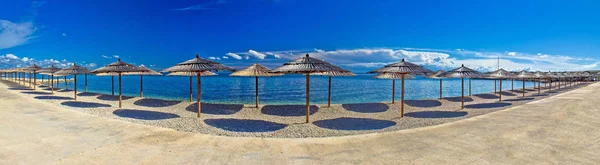 Βότσαλο Πανοραμική Θέα Παραλία Και Ομπρέλες Νησί Βιρ Δαλματία Κροατία — Φωτογραφία Αρχείου