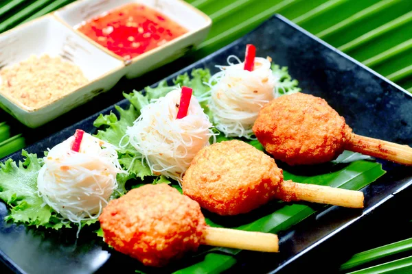 Cibo Vietnamita Gamberetti Fritti Con Canna Zucchero Tagliatelle — Foto Stock