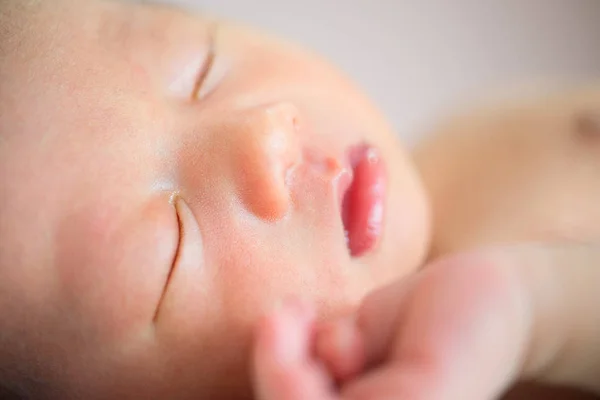 Detailní Záběr Spací Asijské Novorozený Chlapeček Týden Staré — Stock fotografie