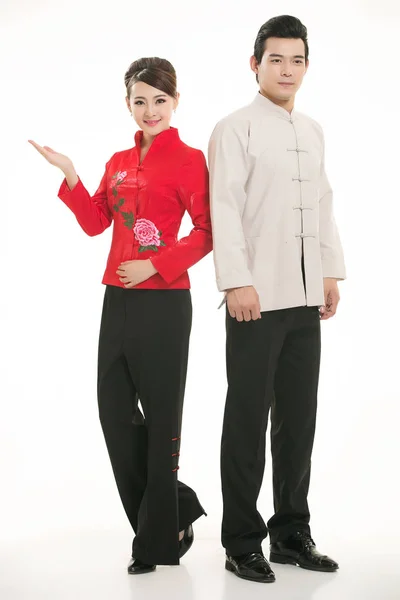 Nošení Čínské Oblečení Číšník Před Bílým Pozadím — Stock fotografie