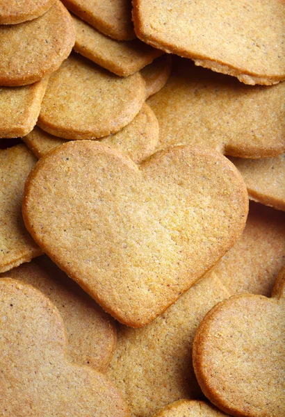 ハートの形でのジンジャーブレッドのクッキー — ストック写真