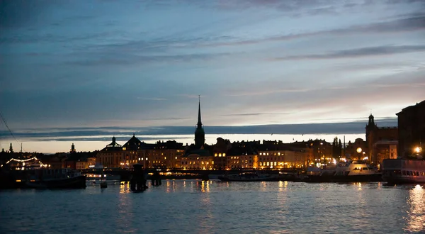 Romantischer Blick Auf Stockholmer Abend Und Dramatischen Himmel — Stockfoto