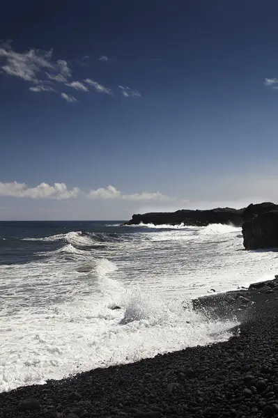 Playa Piedra Negra Orilla Gran Isla Hawaiii Ser Golpeado Por — Foto de Stock