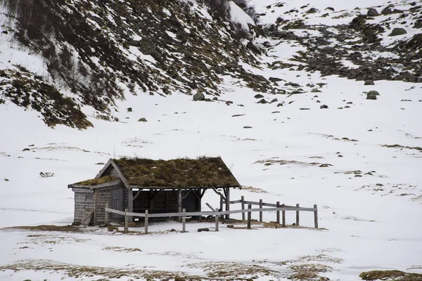 Une Ferme Montagne Hiver — Photo