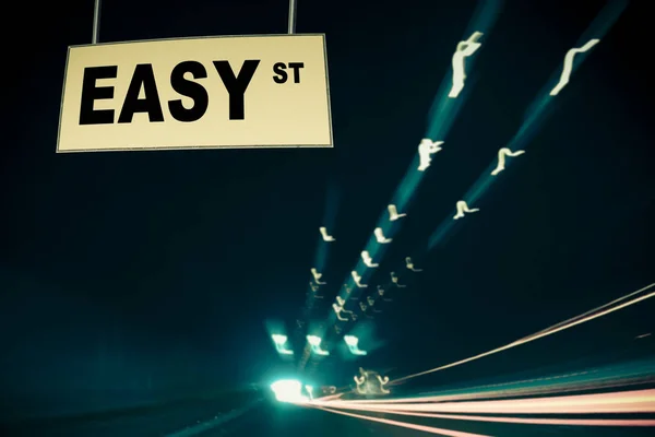 Дошка Сповіщень Про Тунель Національної Автомагістралі Концепцією Easy Street — стокове фото