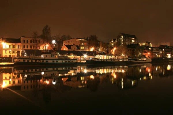 Skien Sur Noruega Los Hurones Están Brebaje — Foto de Stock