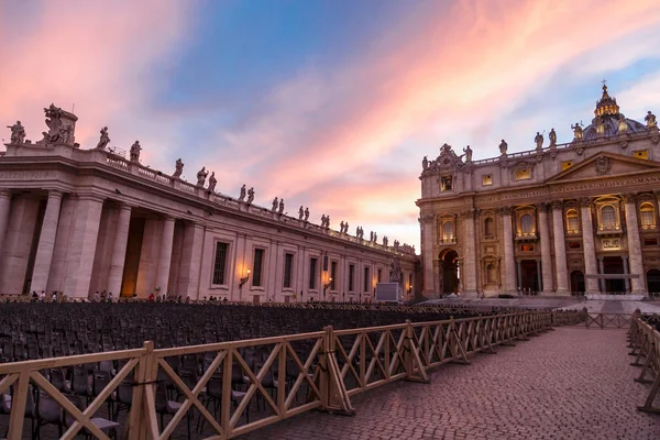 Řím Itálie Září 2015 Přední Pohled Baziliky Svatého Petra Vatikánu — Stock fotografie