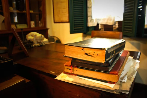 Habitación Oficina Clásica Con Libros Escritorio — Foto de Stock