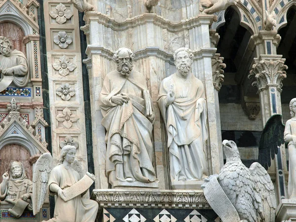 Dettaglio Architettonico Della Facciata Del Duomo Siena Toscana Italia Duomo — Foto Stock