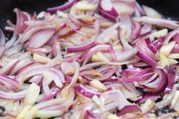 Cocinar Cebollas Rojas Ajo Una Sartén — Foto de Stock