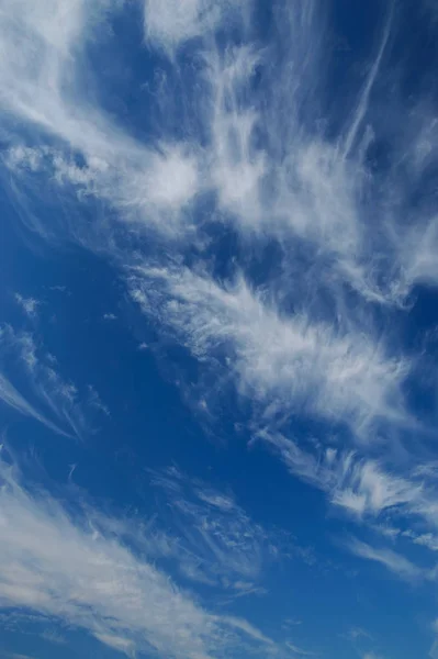 Schöne Flauschige Wolken Blauen Himmel — Stockfoto