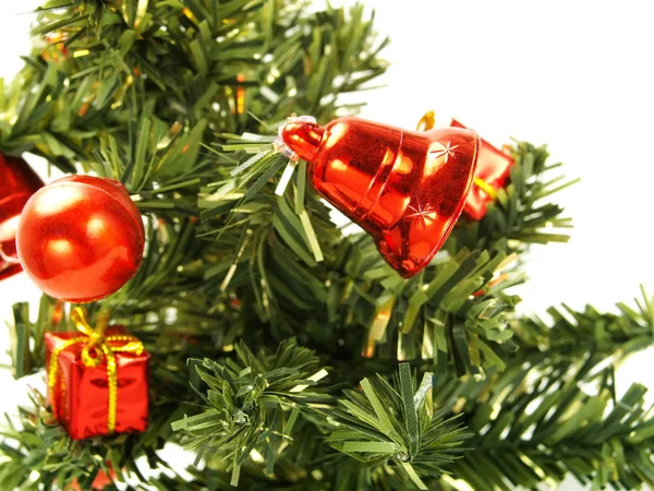 Close Foto Van Een Mooie Rode Kerst Decoratie Bauble Huidige — Stockfoto
