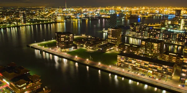 Olhando Para Indústria Petrolífera Perto Rotterdam Noite — Fotografia de Stock