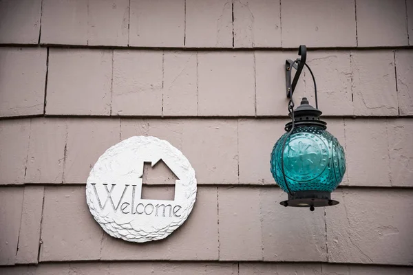 Bienvenido Decoración Del Hogar Con Luz Fuera Casa Nueva Inglaterra — Foto de Stock