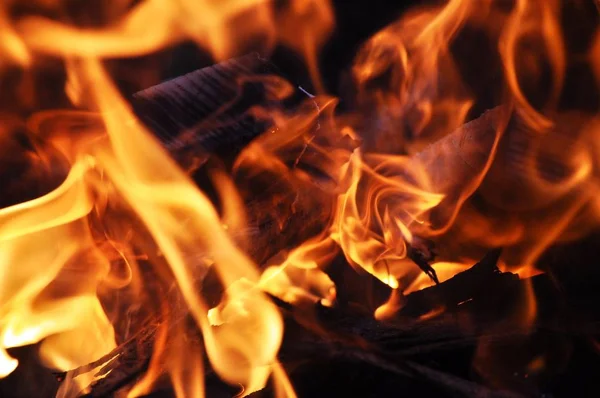 Vista Próxima Queima Chamas Fogo Quente Fundo Texturizado — Fotografia de Stock