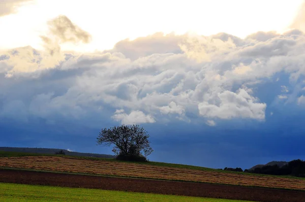 Campo Swabian Alb Com Uma Tempestade Pesada Vinda — Fotografia de Stock