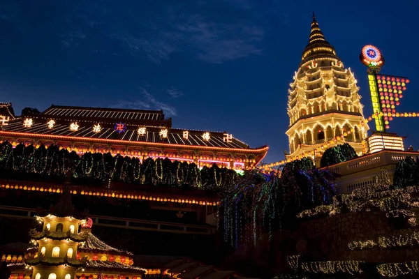 Obraz Chińskiego Kek Lok Temple Penang Malezja Wszystkie Oświetlone Chiński — Zdjęcie stockowe