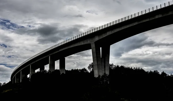 Silueta Paso Elevado Oscura Carretera Hecha Programa — Foto de Stock