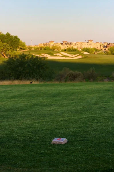 Campo Golf Desierto Arizona Con Montañas Bajo Sol Tarde — Foto de Stock