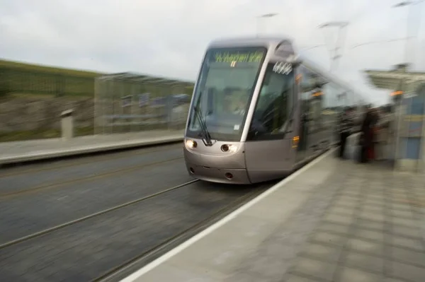 Laus Tram Viaggia Alta Velocità Dublino — Foto Stock