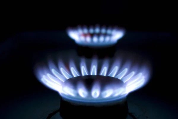 Голубое Пламя Газовой Плиты Темноте — стоковое фото