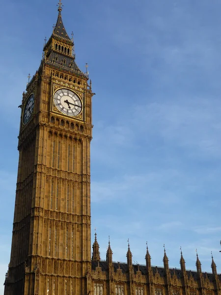 Здания Парламента Лондона — стоковое фото