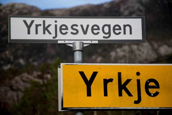 Вывеска Дорожный Знак Норвегии — стоковое фото
