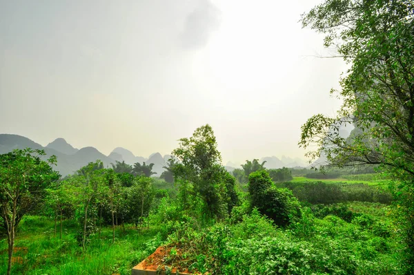 Mooie Rivier Kant Karst Berglandschap Yangshuo Guilin China — Stockfoto