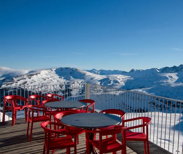 Kayak Snowboard Hazırlanan Kayak Merkezi Andorra Karlı Yamaçları Üzerinde — Stok fotoğraf