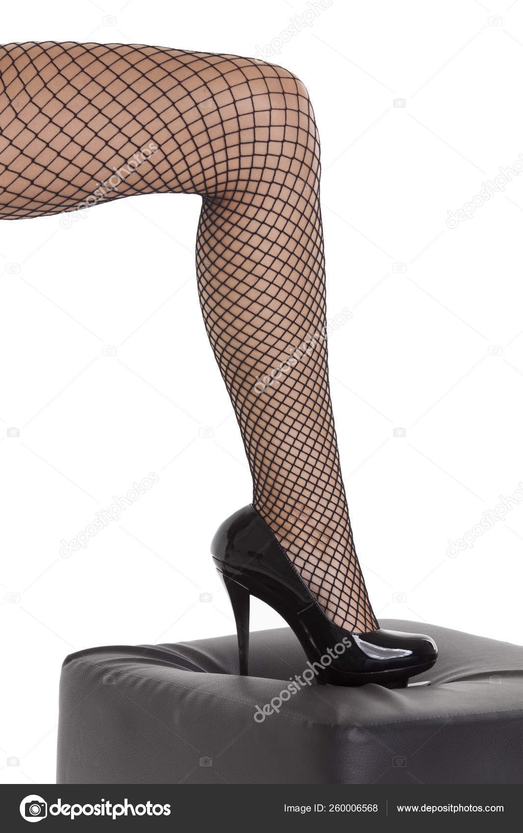 Jambe D une Femme Bas Resille Photo de stock par YAYImages 260006568