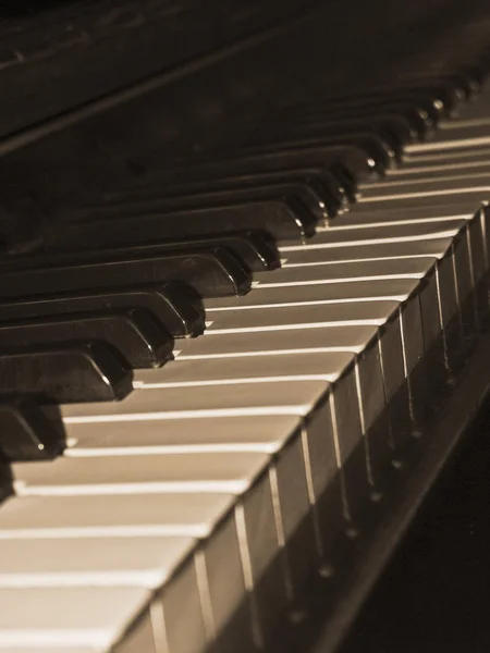 旧钢琴的琴键图像 — 图库照片