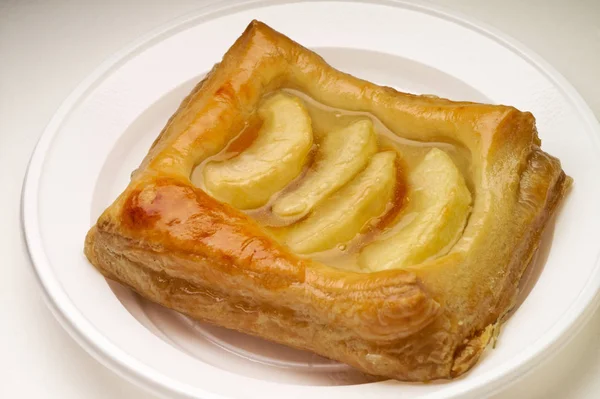 Dessert Feuilleté Aux Pommes Avec Chemin Coupe — Photo