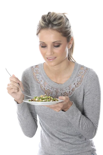 Modelo Liberado Mujer Joven Comiendo Ensalada Comida Integral — Foto de Stock