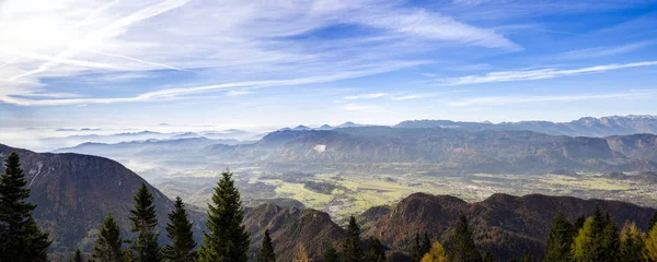 Panoramiczny Widok Roblek Lublańskiej Kotlinie — Zdjęcie stockowe