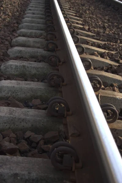 Железнодорожные Пути Бетонных Грунтах — стоковое фото