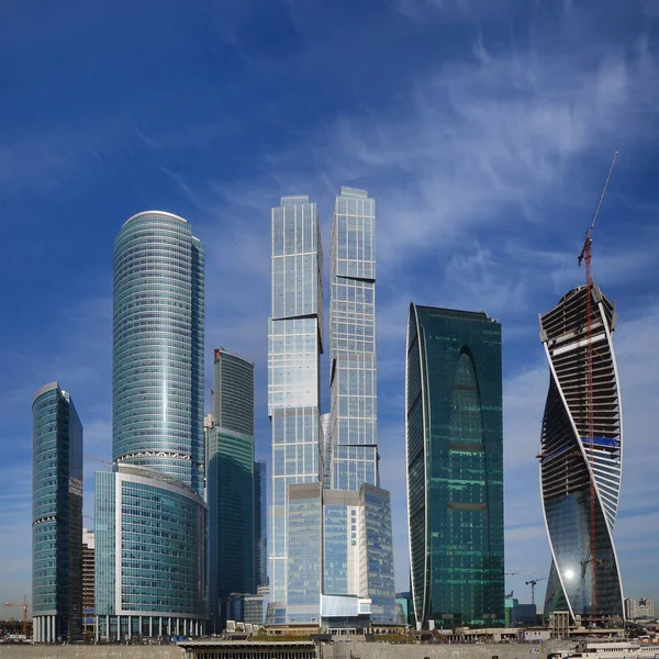 Zobacz Nowych Budynków Miasta Moskwa Pod Niebem — Zdjęcie stockowe