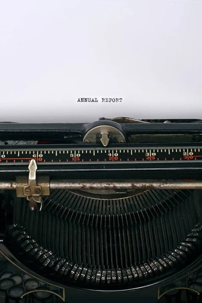Close Antique Typewriter Words Annual Report Written Paper Main Focus — Stock Photo, Image
