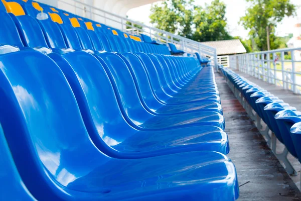 다채로운 경기장 의자의 — 스톡 사진