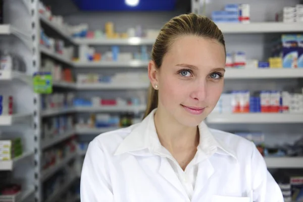 Portrait Female Pharmacist Pharmacy — Stock Photo, Image