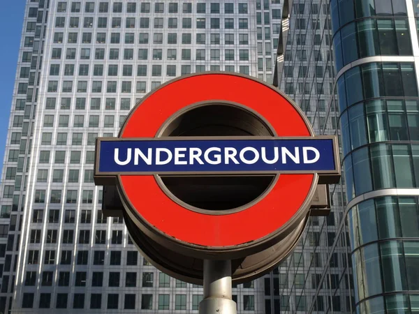 London Underground Tube Sign Stacji Canary Wharf — Zdjęcie stockowe