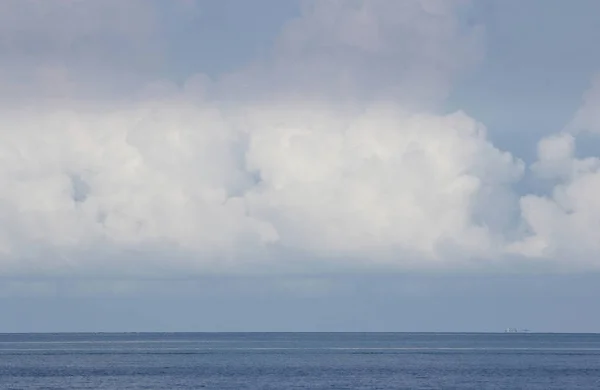 Krásné Moře Mraky Nebe — Stock fotografie